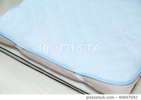 Futon bedding pad Futon bedding pad 40607692