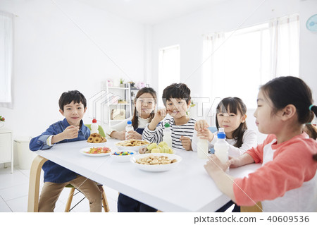 Life, Togetherness, Friends 40609536