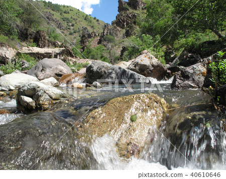 mountain small river 40610646