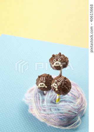 Chocolate sweet potato 40615668