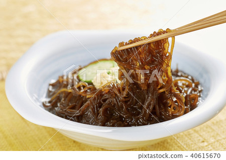 Mozuku (mozuku seaweed with vinegar) Mozuku (mozuku seaweed with vinegar) 40615670