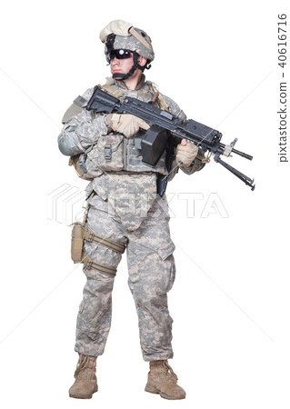 Full equipped US marine standing with machine gun Full equipped US marine standing with machine gun 40616716