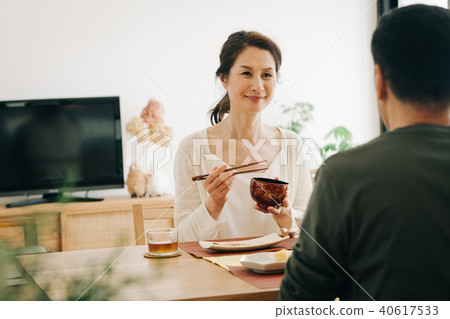 Japanese middle-class couple who eats breakfast 40617533