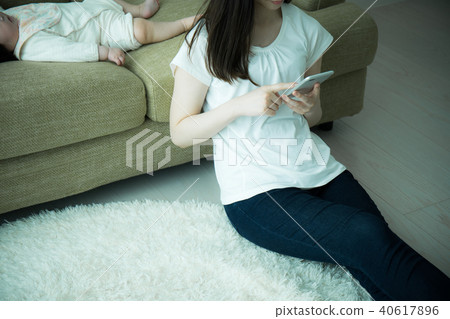 Baby child rearing image Baby child rearing image 40617896