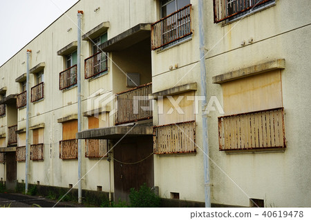 Waste apartment Waste apartment 40619478