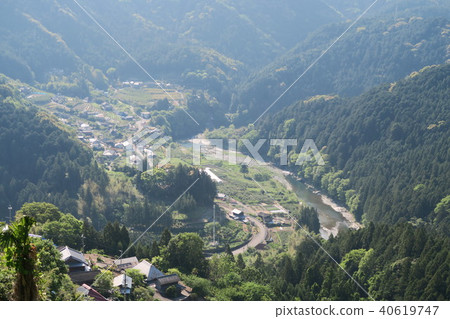 Scenery of a mountain village in Shikoku, Kamiyama Town, Meisai District, Tokushima Prefecture 40619747