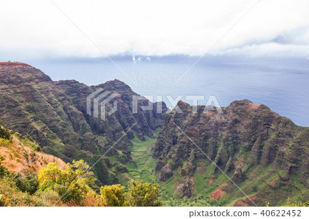 Hike in Na Pali Hike in Na Pali 40622452