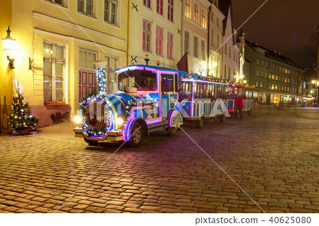 Tallinn town hall christmas train 40625080