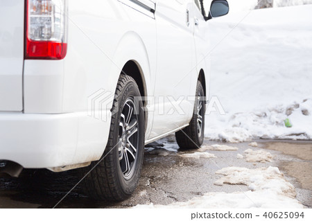 Snow country car statless tire Snow country car statless tire 40625094