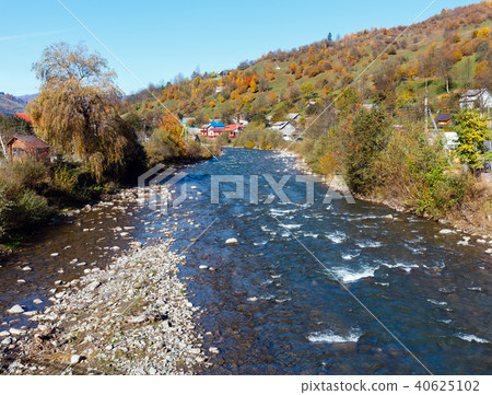 Autumn Carpathian mountain river (Ukraine). 40625102