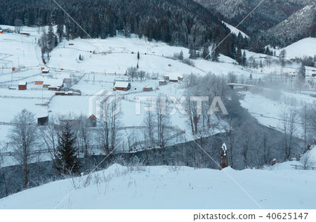 Daybreak winter mountain village Zelene, Ukraine Daybreak winter mountain village Zelene, Ukraine 40625147