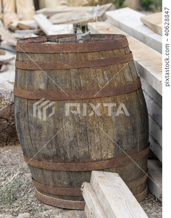 Old classic wood barrel, probably of wine 40628847