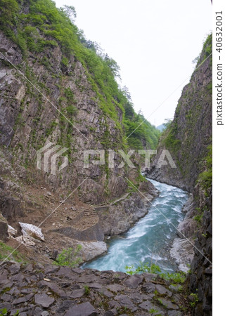 新潟縣十日町市的清水京(黃金周) 新潟縣十日町市的清水京(黃金周) 40632001