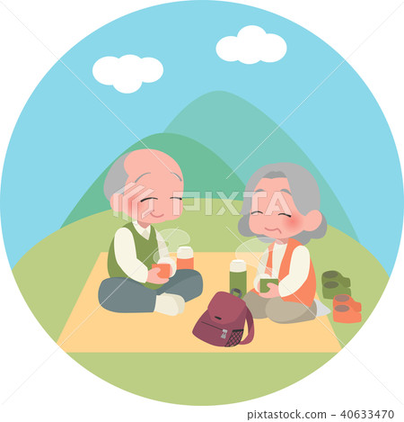 老年人享受野餐 40633470