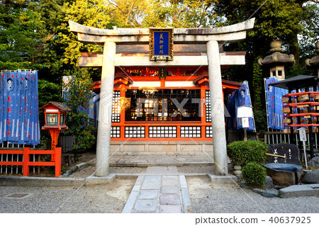 Bi Gozensha (Yasaka Shrine) Bi Gozensha (Yasaka Shrine) 40637925