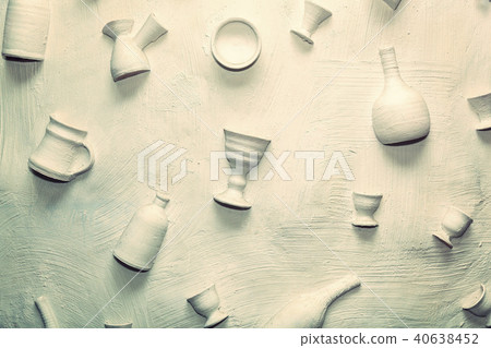 background ceramic dishes on the wall, interesting 40638452