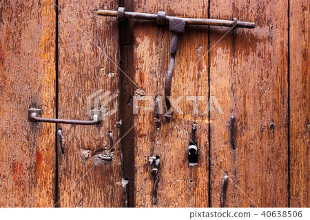 keyhole and heck of wooden door 40638506