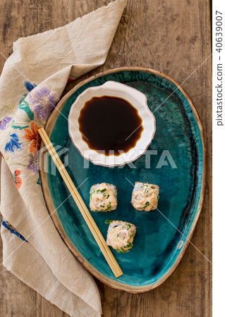 Sushi with soy sauce 40639007
