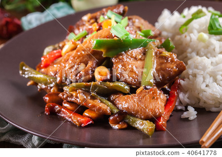 Kung Pao chicken with peppers and vegetables Kung Pao chicken with peppers and vegetables 40641778