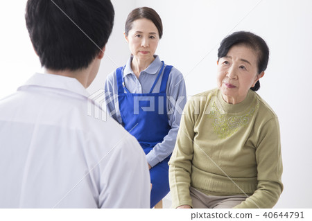 Helper to accompany the elderly Helper to accompany the elderly 40644791