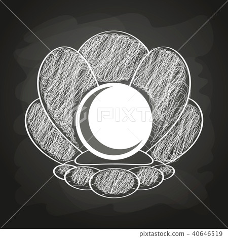 clam with pearl chalk painted 40646519