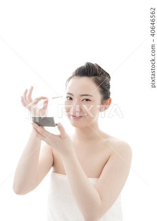 Beauty image of eye make up young woman Beauty image of eye make up young woman 40646562