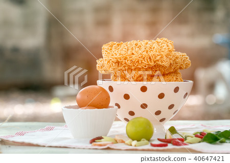 Ingredient of Spicy Instant noodle in bowl 40647421