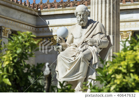 classic statue of plato 40647632
