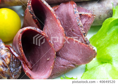 鹿大腿肉熏牛肉火腿 鹿大腿肉熏牛肉火腿 40649520