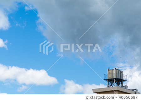 水塔和天空 40650687
