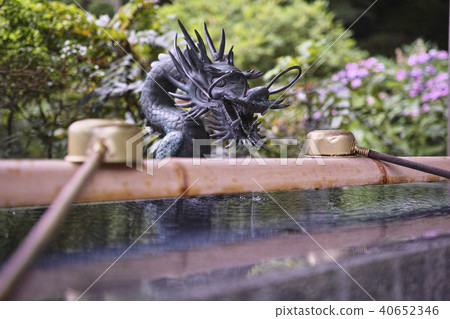 The dragon god of the waterhouse The dragon god of the waterhouse 40652346