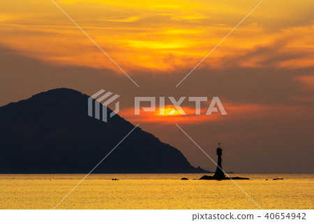 Sunset on Fukuiura, Itoshima Peninsula Sunset on Fukuiura, Itoshima Peninsula 40654942
