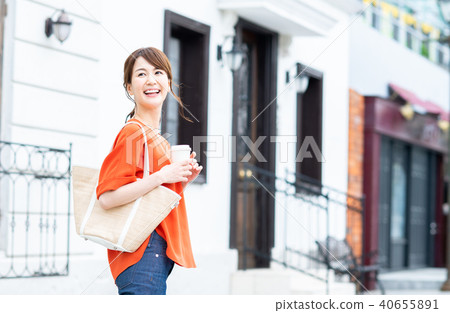 young woman young woman 40655891