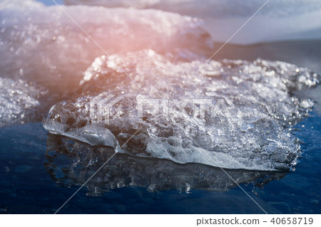 Ice diamond over water lake, Iceland Ice diamond over water lake, Iceland 40658719