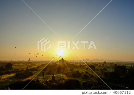 Ancient temples in Bagan, Myanmar 40667112
