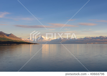 Lake Te Anau reflecting 40668796