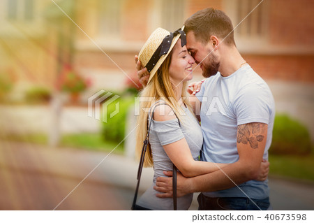 Young happy couple in the city 40673598