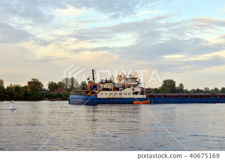 Cargo ship on the Neva river. 40675169