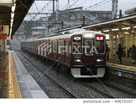 阪急淀川站暮光之城列車 40678107
