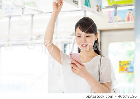 女商人（火車，智能手機） 40678150