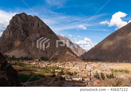 Ollantaytambo Village 40687222