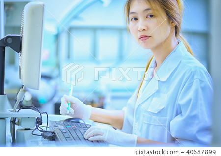asia women working in laborytory at hospital asia women working in laborytory at hospital 40687899