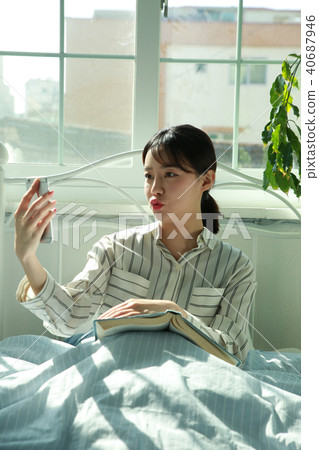 年輕的女人 40687946