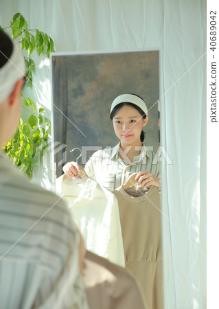 年輕的女人 年輕的女人 40689042