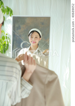 年輕的女人 年輕的女人 40689052