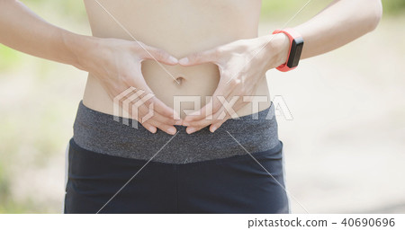 sport woman with slim waist 40690696