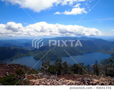 Lake Chuzenji 40691356