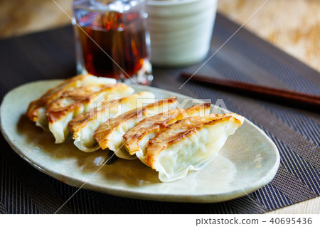 煎餃子 煎餃子 40695436