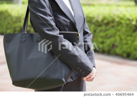 年輕女商人身體零件零件削減匿名 40695464