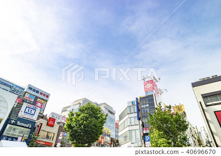 Jiyugaoka站主要出口都市風景 Jiyugaoka站主要出口都市風景 40696670